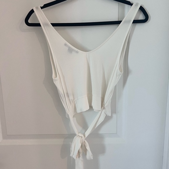 Forever21 White Sleeveless Tie-Front or back Top Size Medium - Picture 4 of 6
